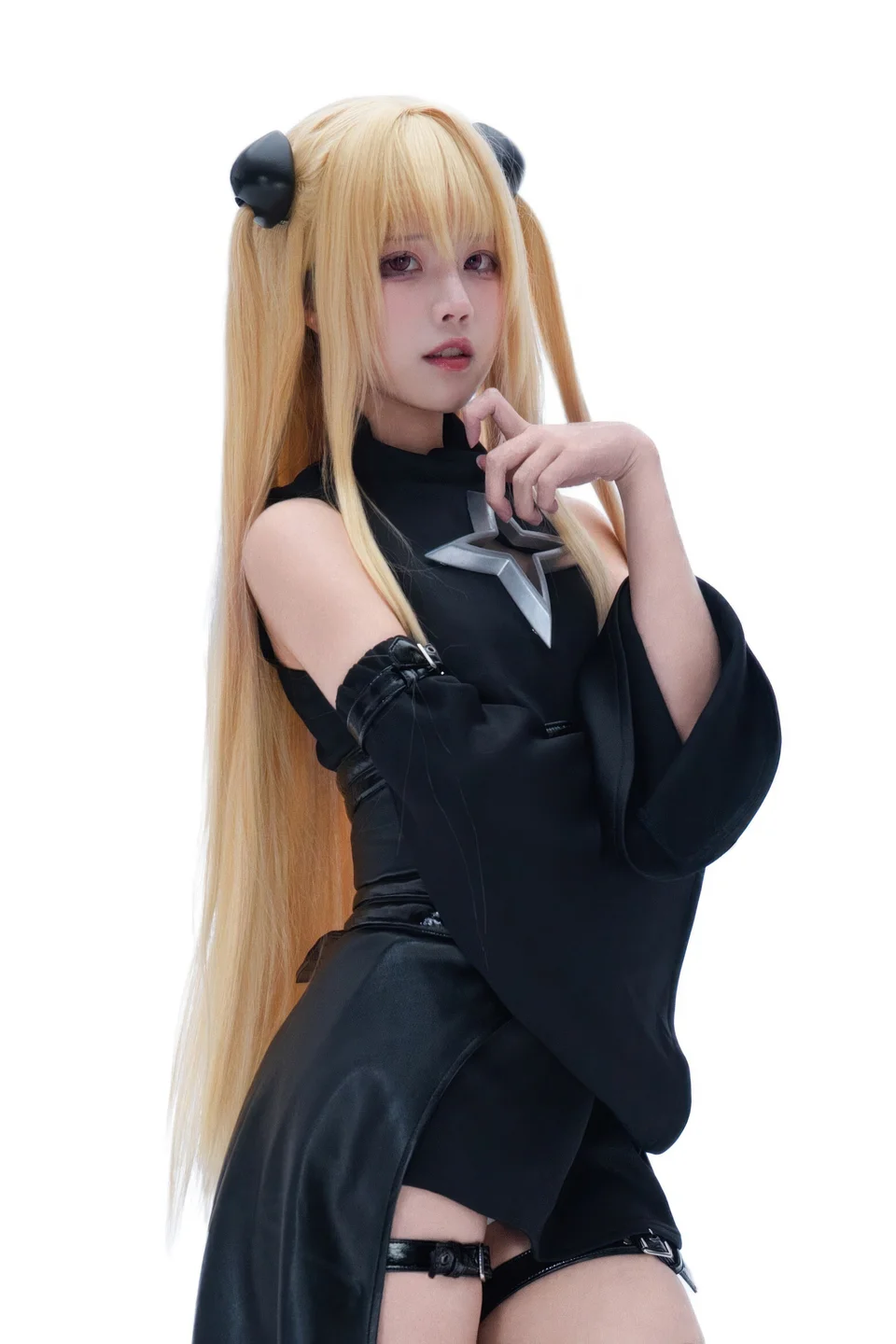 清水凪 - No.011 出包王女·金色暗影 [38P-300MB] tg@simisebaisi 【丝足阁】011.webp